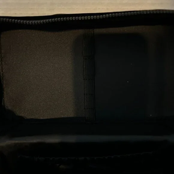 ✨ Rare YSL Velvet Travel Case - Perfect Gift or Private Luxury - Picture 8 of 11